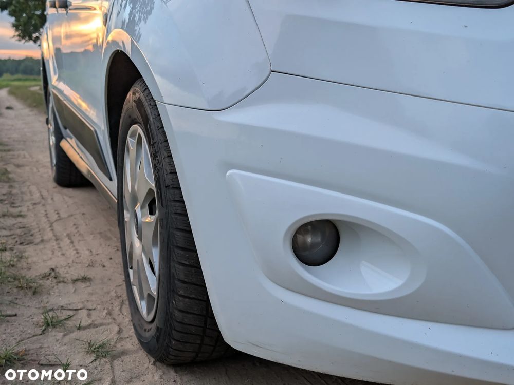 Ford Transit Connect - 16