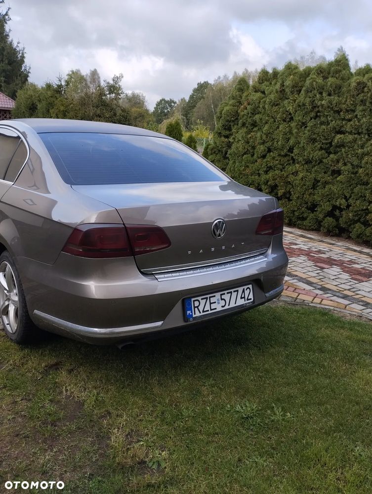 Volkswagen Passat 1.6 TDI Comfortline - 4