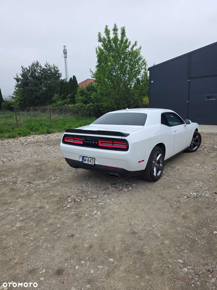 Dodge Challenger - 3