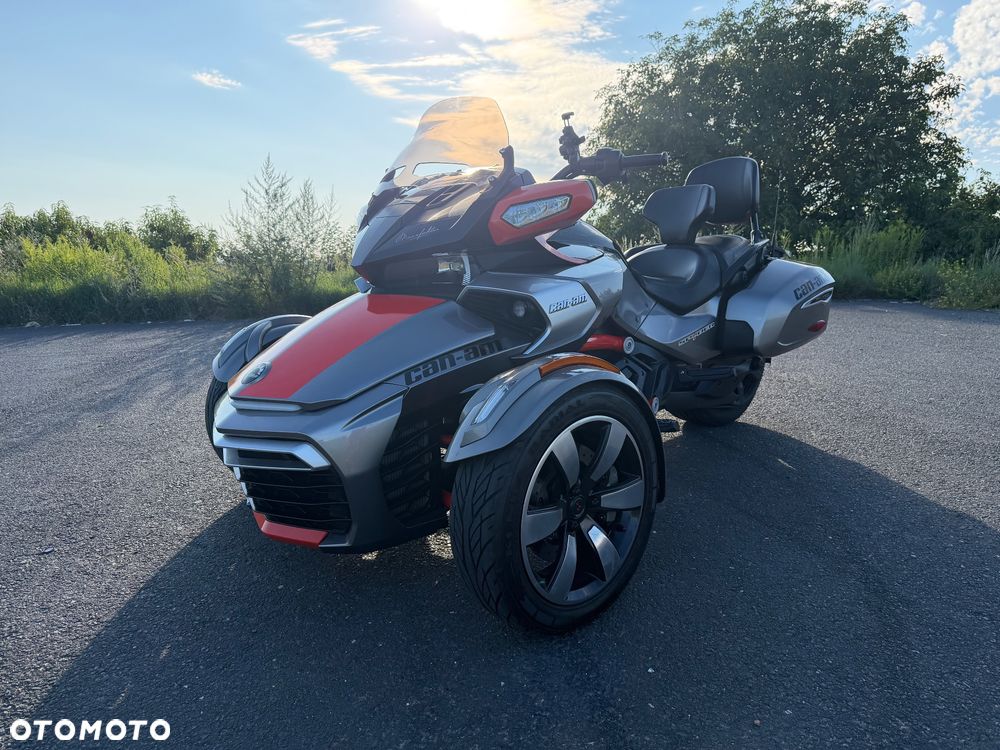 Can-Am Spyder - 2