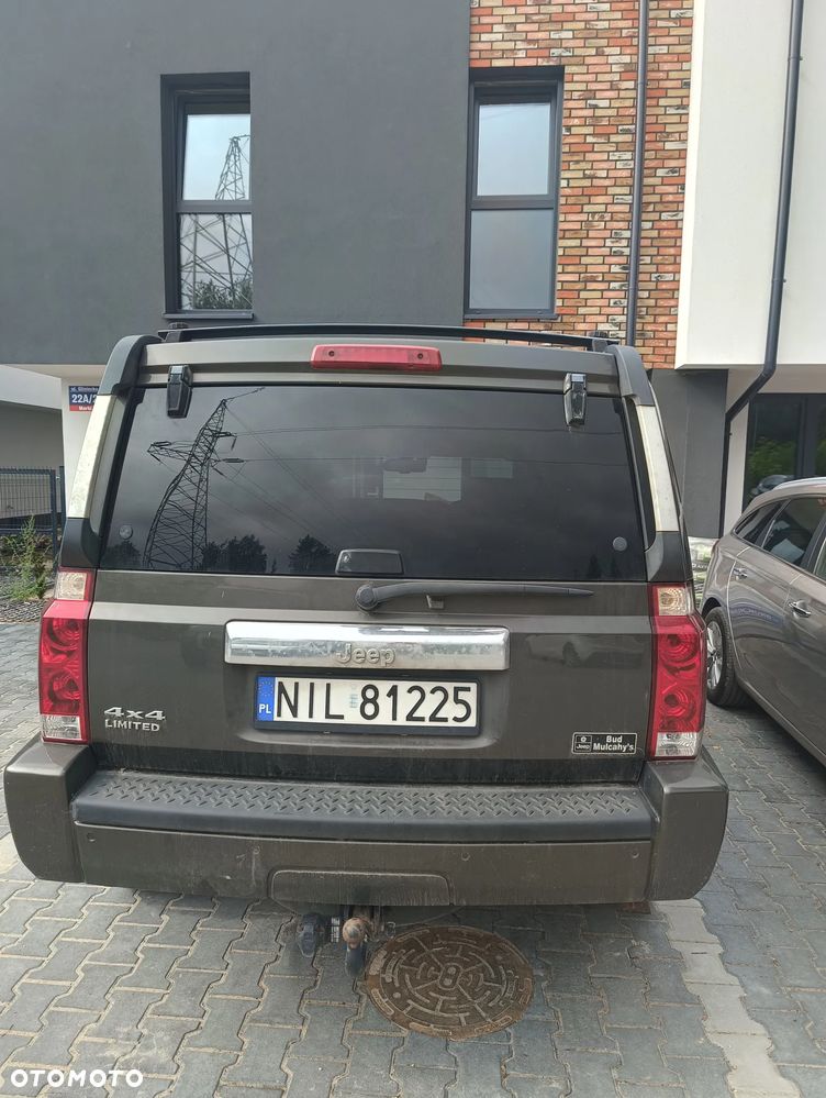 Jeep Commander - 4