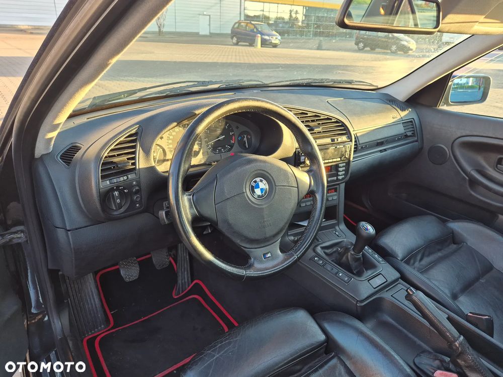 BMW Seria 3 320i - 7