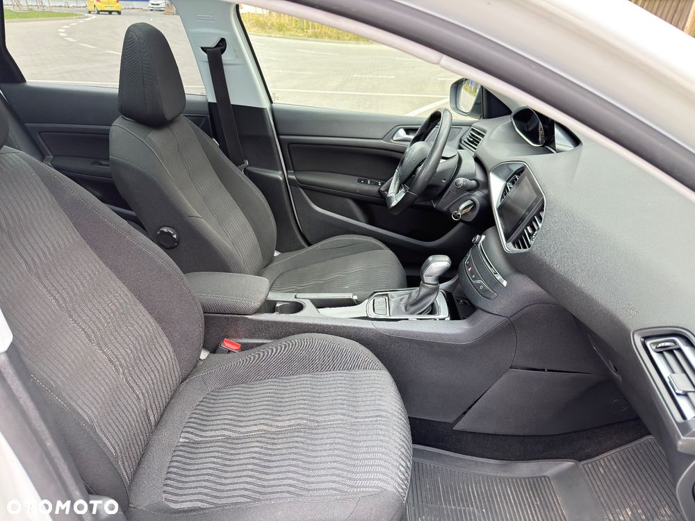 Peugeot 308 1.2 PureTech Active S&S - 13