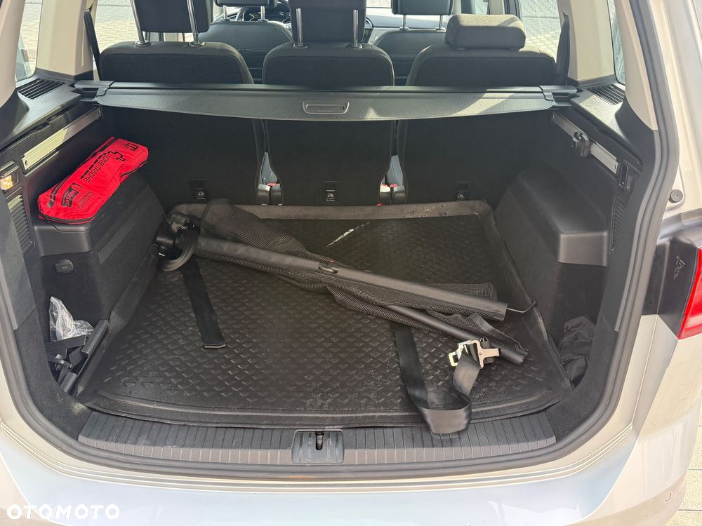 Volkswagen Touran 2.0 TDI BMT Highline - 11