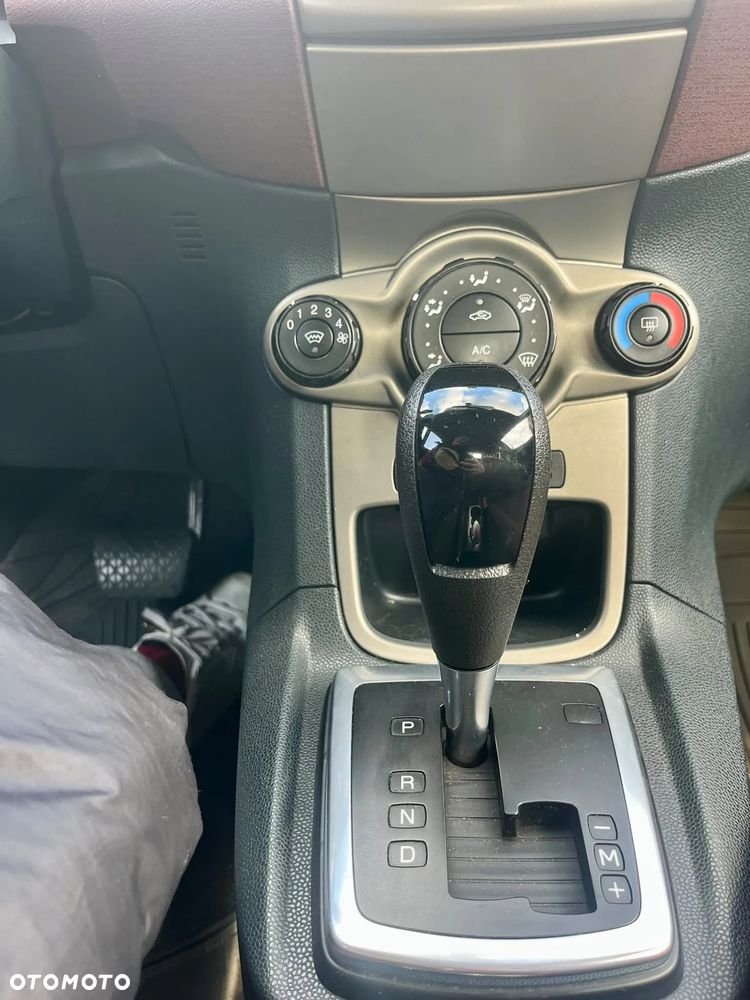 Ford Fiesta - 7
