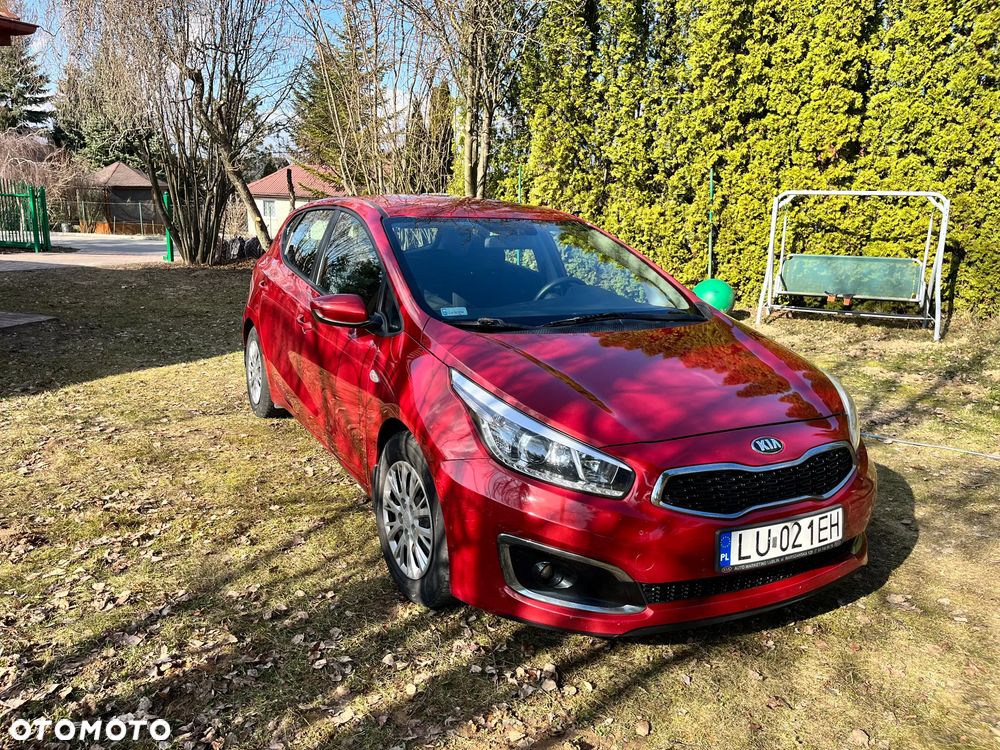 Kia Ceed - 8