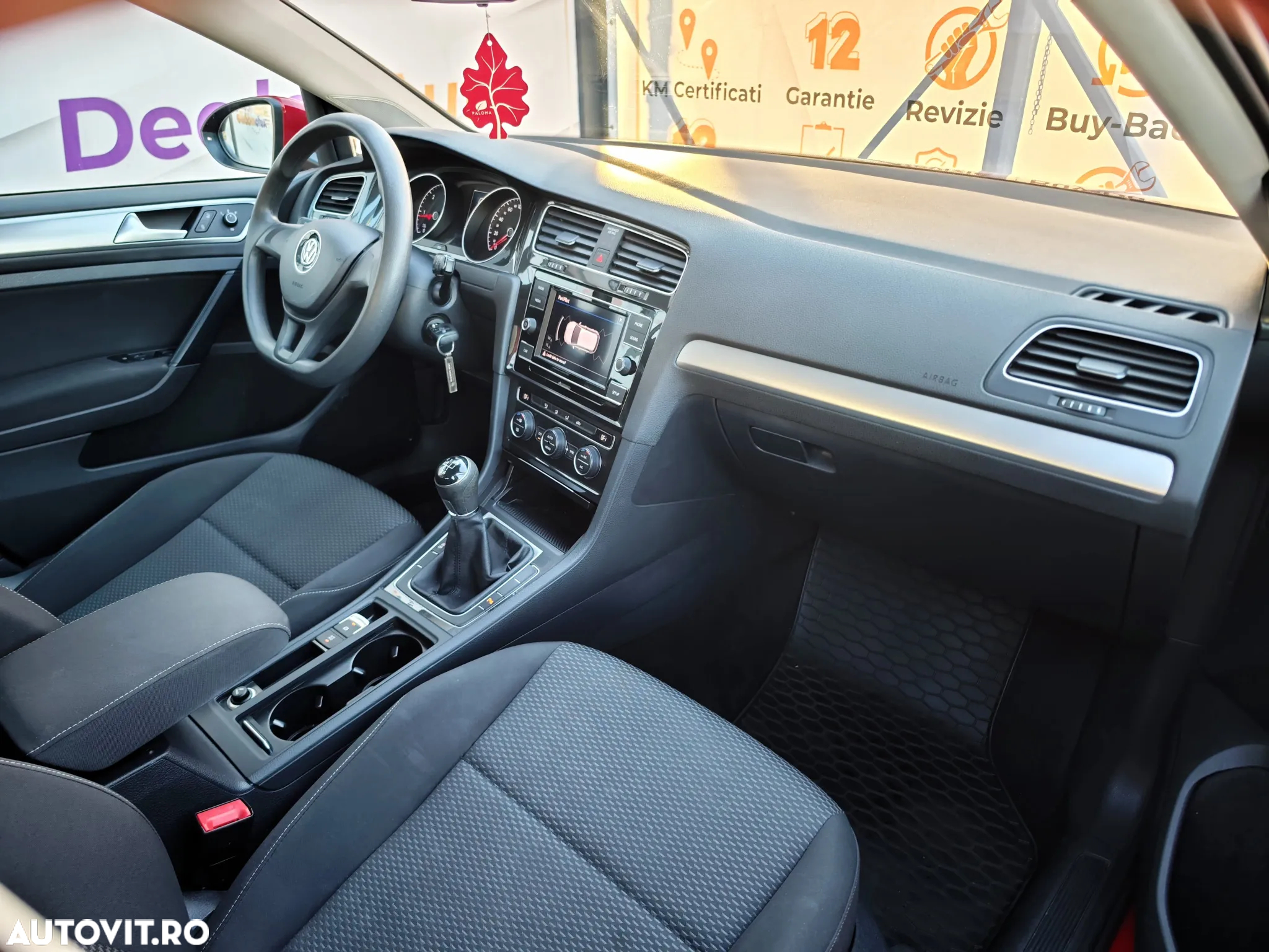 Volkswagen Golf - 11