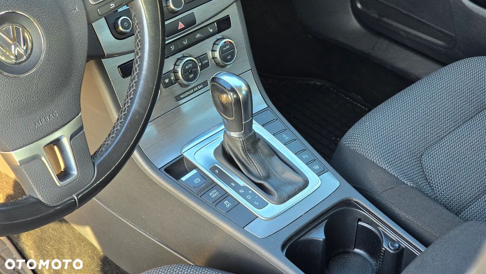 Volkswagen Passat Variant 2.0 TDI DSG BlueMotion Technology Business Edition - 21