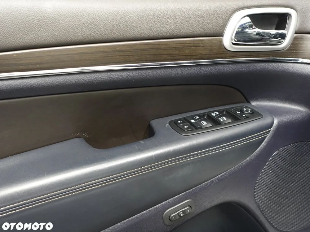 Jeep Grand Cherokee 5.7 V8 HEMI 4WD Automatik Overland - 17