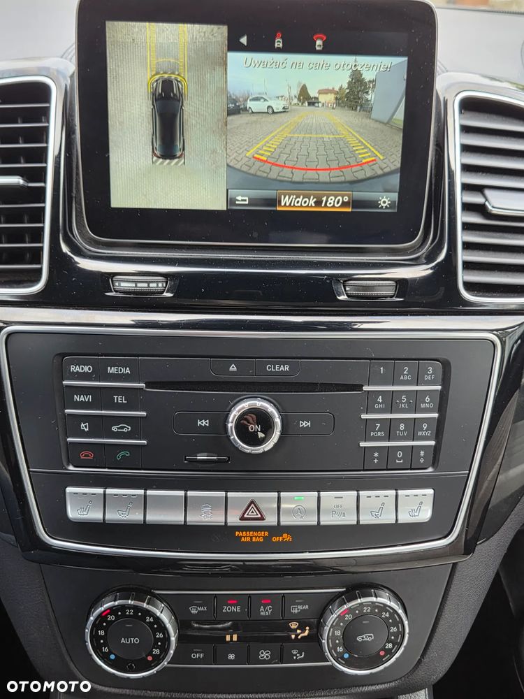 Mercedes-Benz GLE - 33