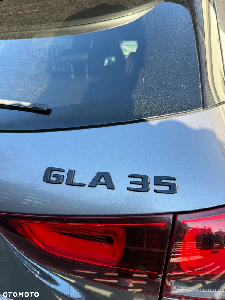 Mercedes-Benz GLA - 18