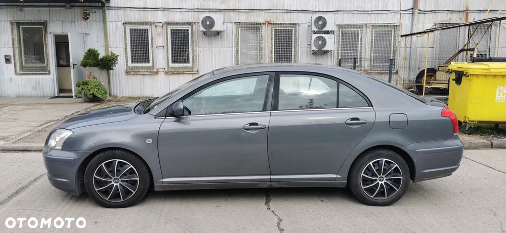 Toyota Avensis - 3