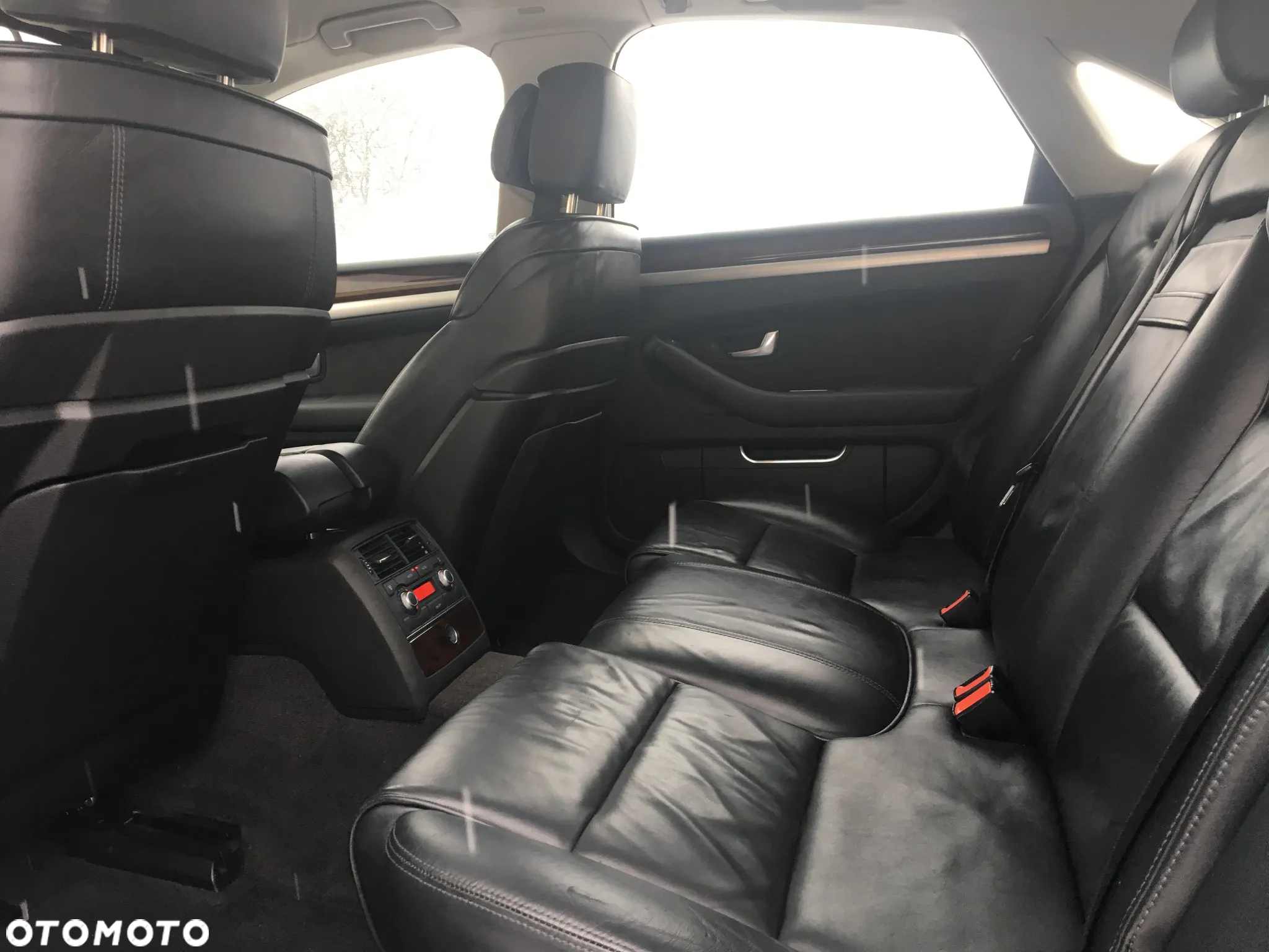 Audi A8 - 6