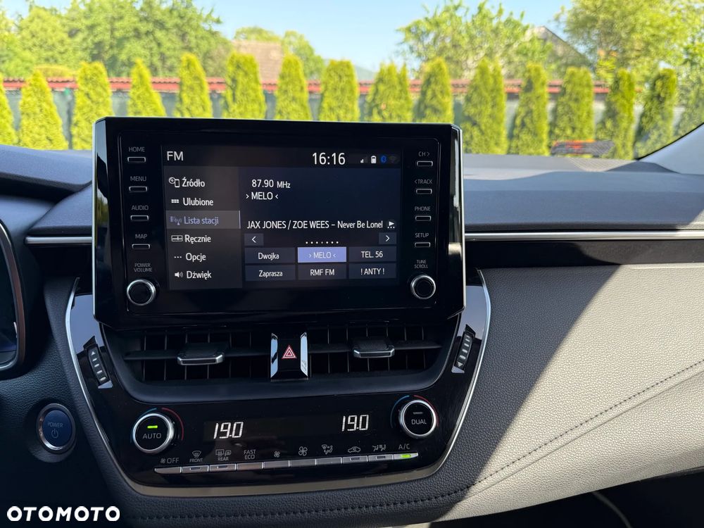 Toyota Corolla 1.8 Hybrid Comfort - 13
