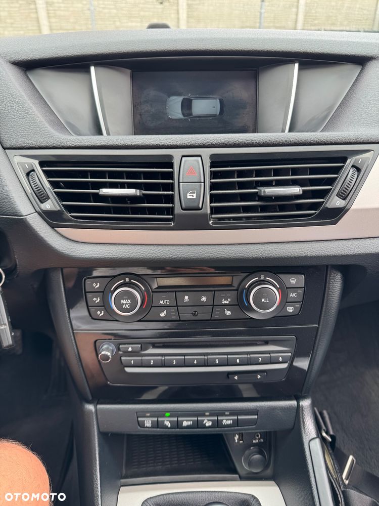 BMW X1 xDrive18d xLine - 14