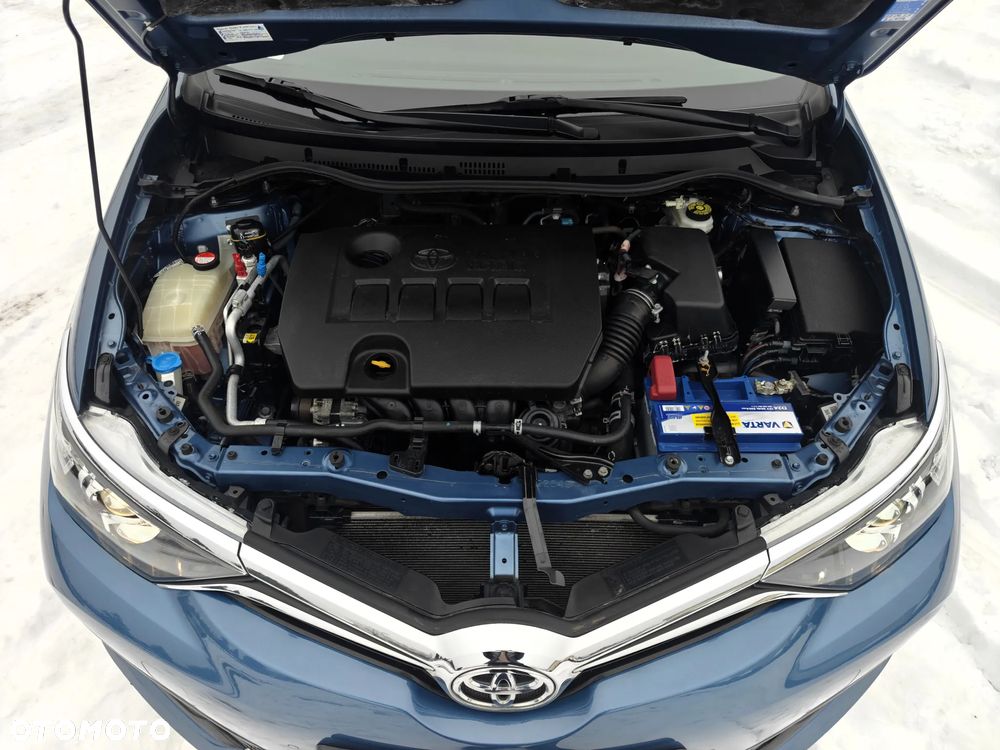 Toyota Auris 1.6 Premium Comfort - 9
