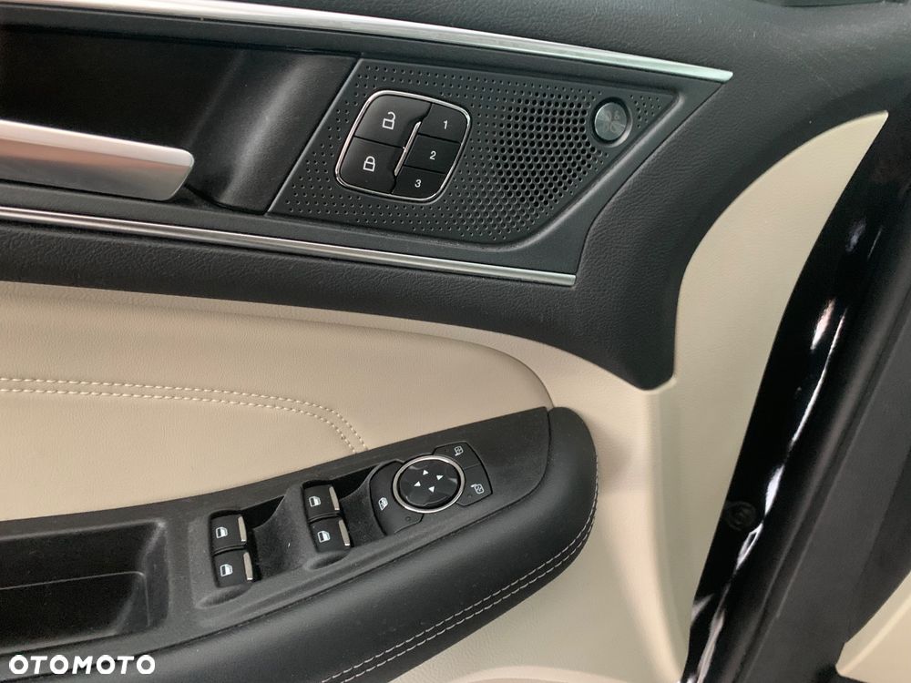 Ford Edge - 12