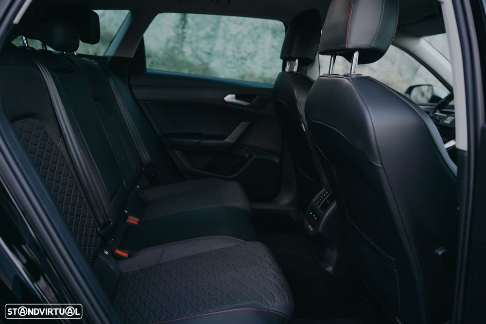 SEAT Leon ST 2.0 TDI DSG FR Black Edition - 23