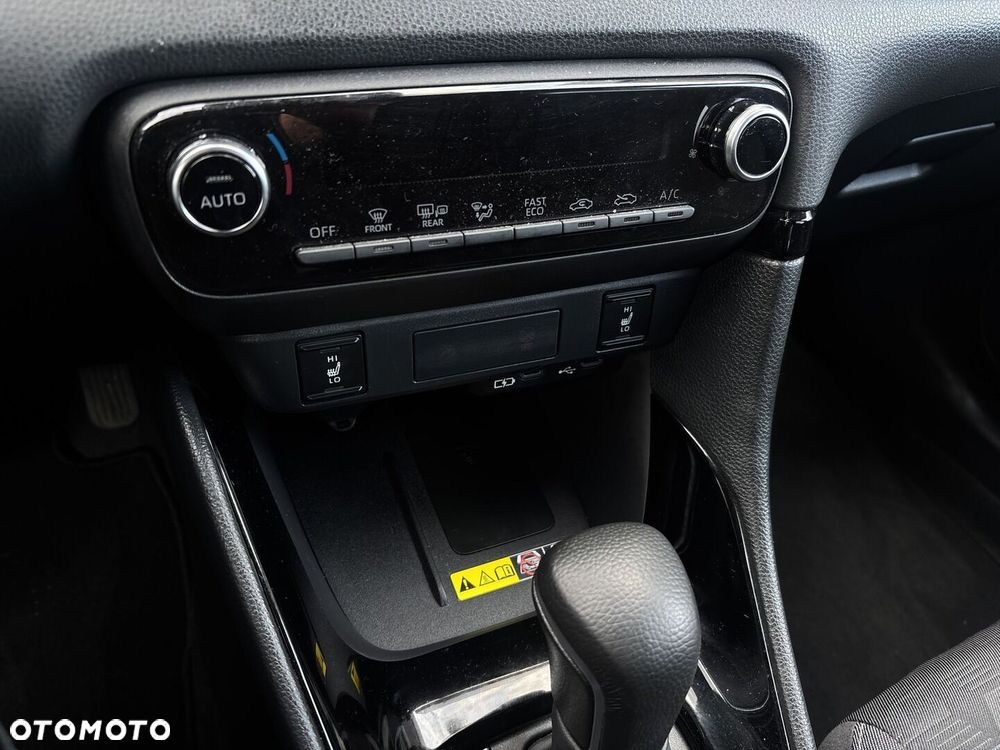Toyota Yaris Hybrid 1.5 Style - 21