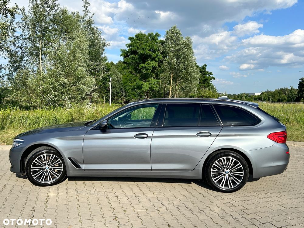 BMW Seria 5 530i xDrive Sport Line sport - 7