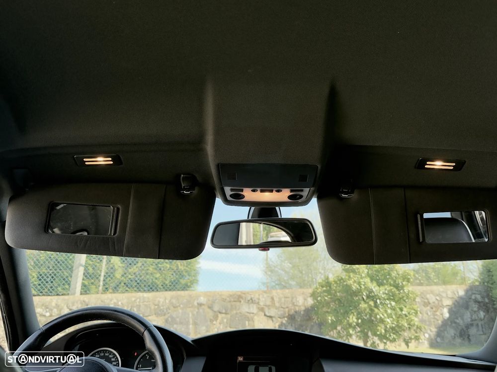 BMW 520 d Aut. Special Edition - 29