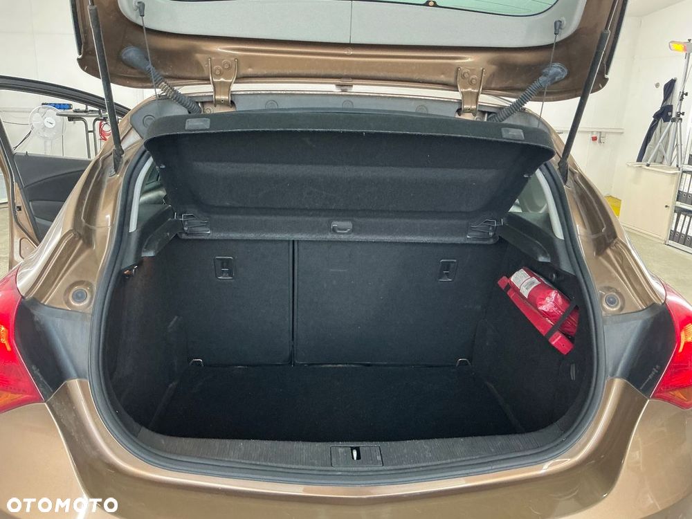 Opel Astra 1.6 Style - 12