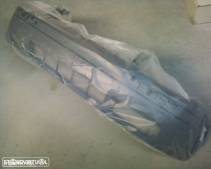 Parachoques da frente Vw Golf IV (NOVO) - 1