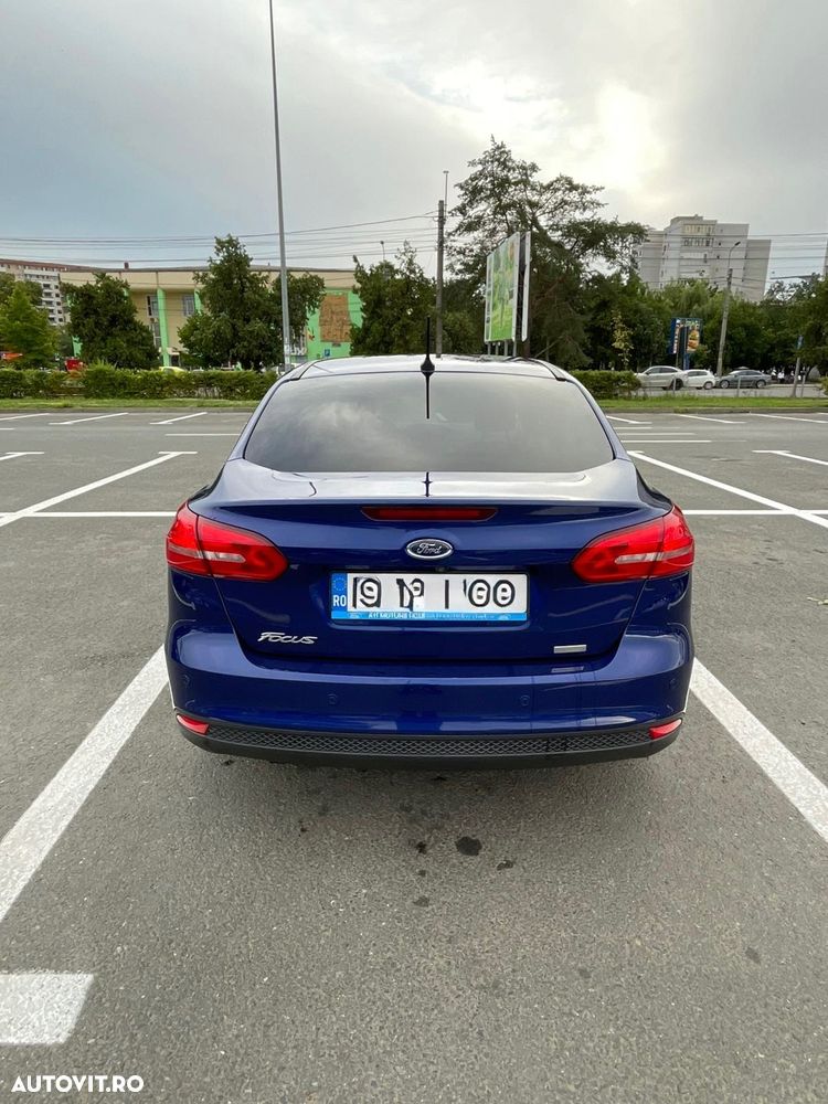 Ford Focus 1.0 EcoBoost Titanium - 4