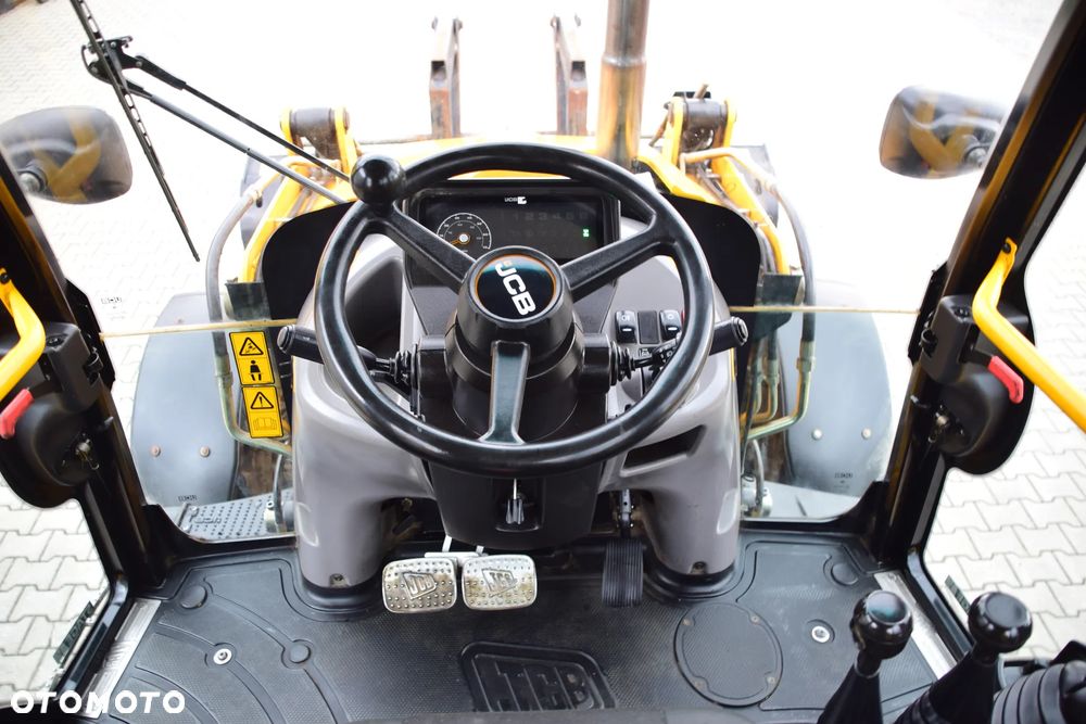 JCB 3CX Sitemaster PLUS - 24