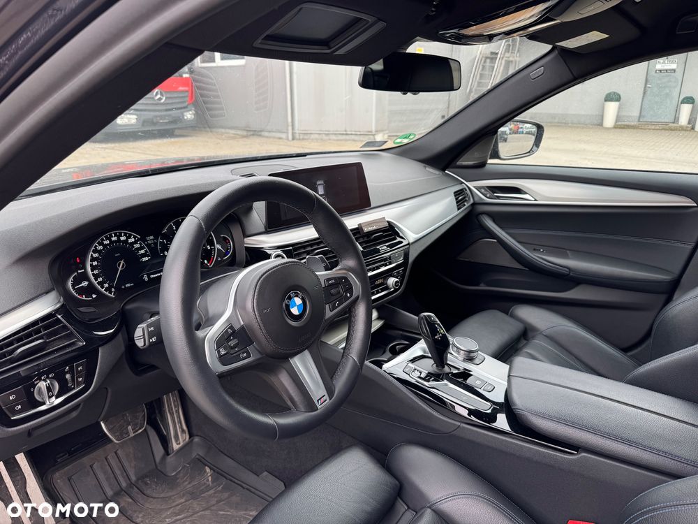 BMW Seria 5 530d xDrive Sport Line - 14