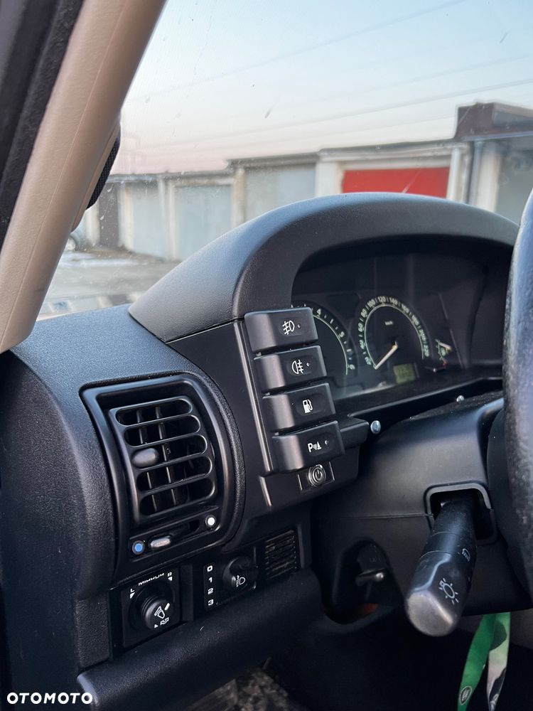 Land Rover Discovery - 21