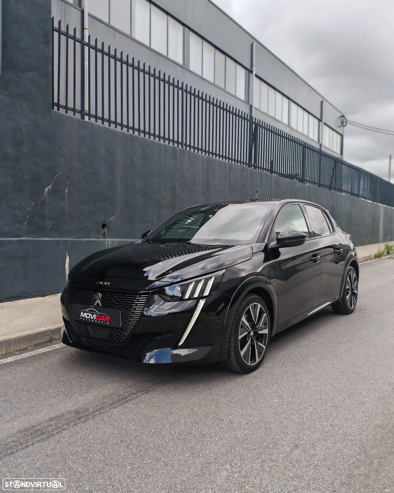Peugeot 208 1.2 PureTech GT EAT8 - 1