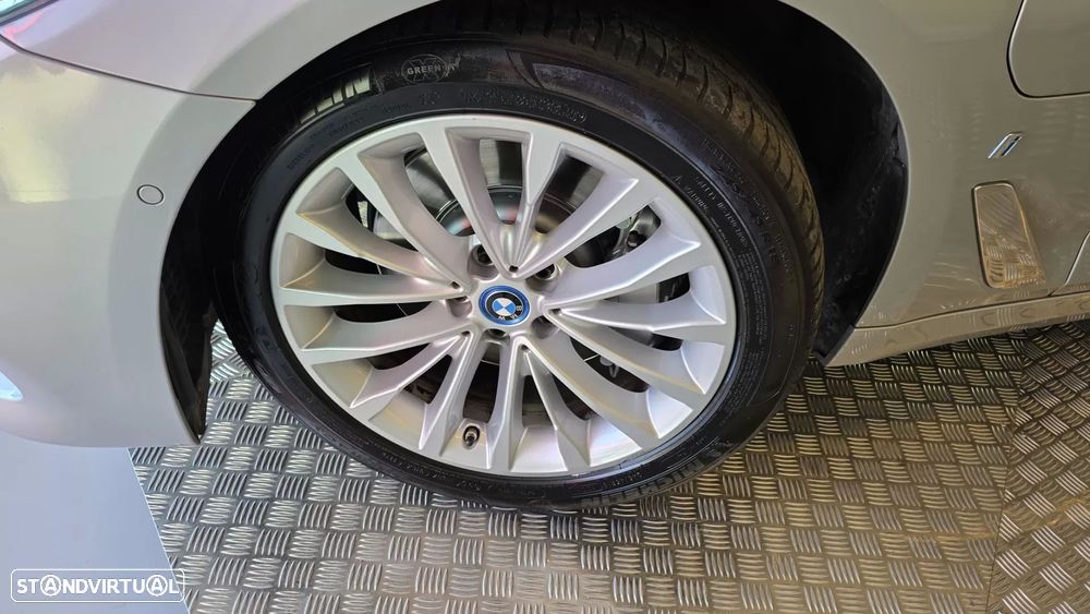 BMW 530 e iPerformance Line Luxury - 32