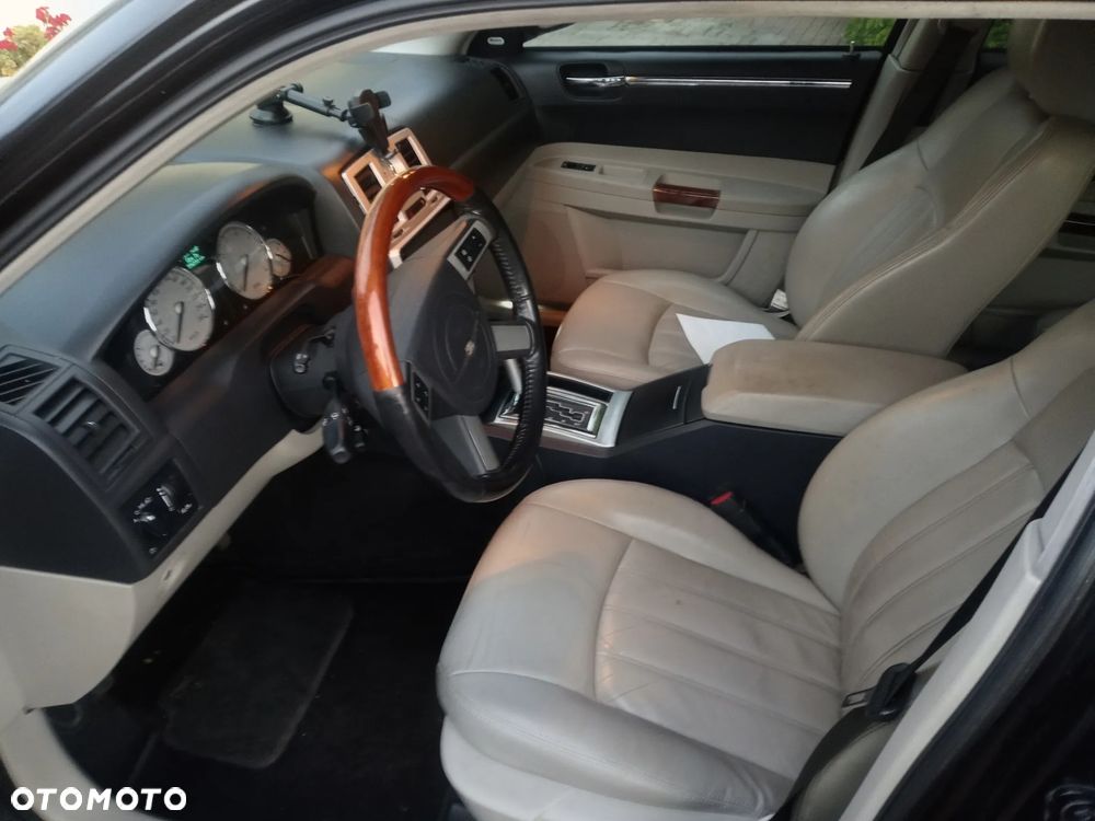 Chrysler 300C 3.0 V6 CRD - 6