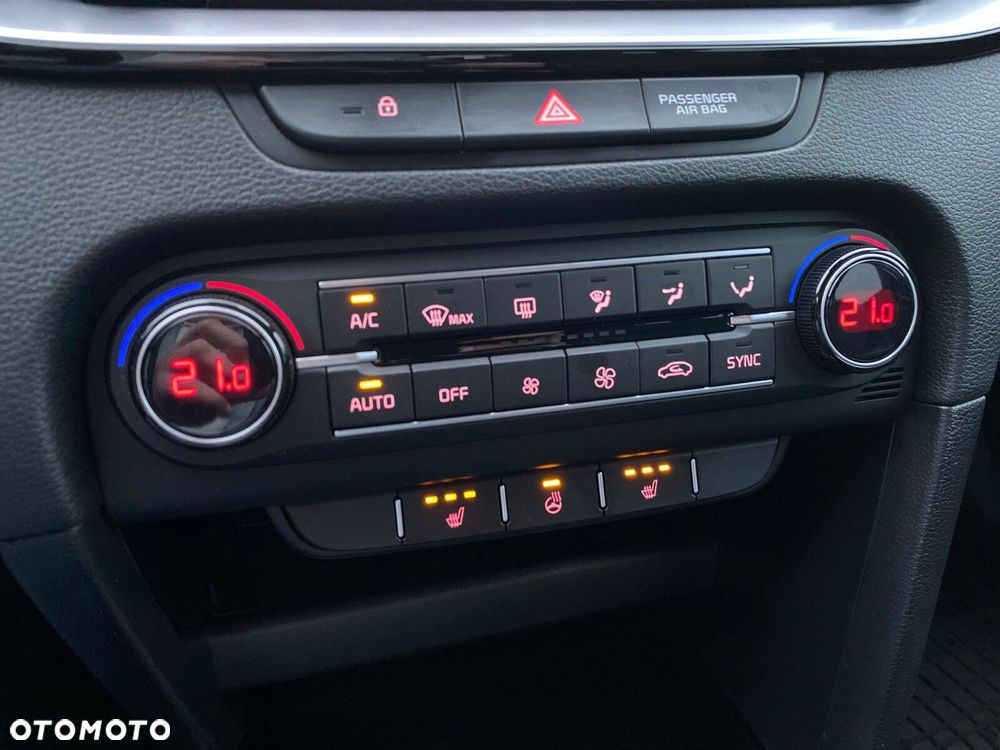 Kia Ceed - 22