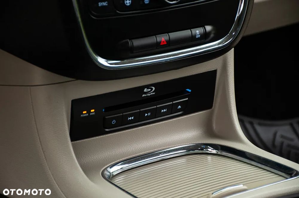 Lancia Voyager 3.6 Platinum - 37