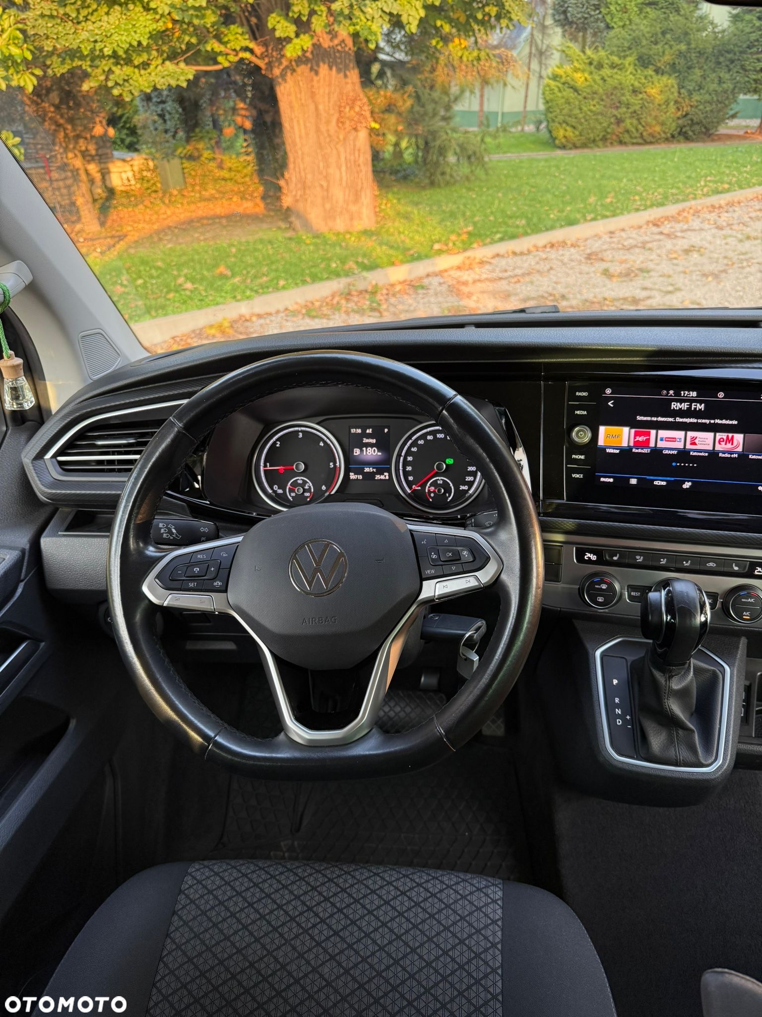 Volkswagen Multivan 6.1 2.0 TDI L1 Trendline DSG - 12