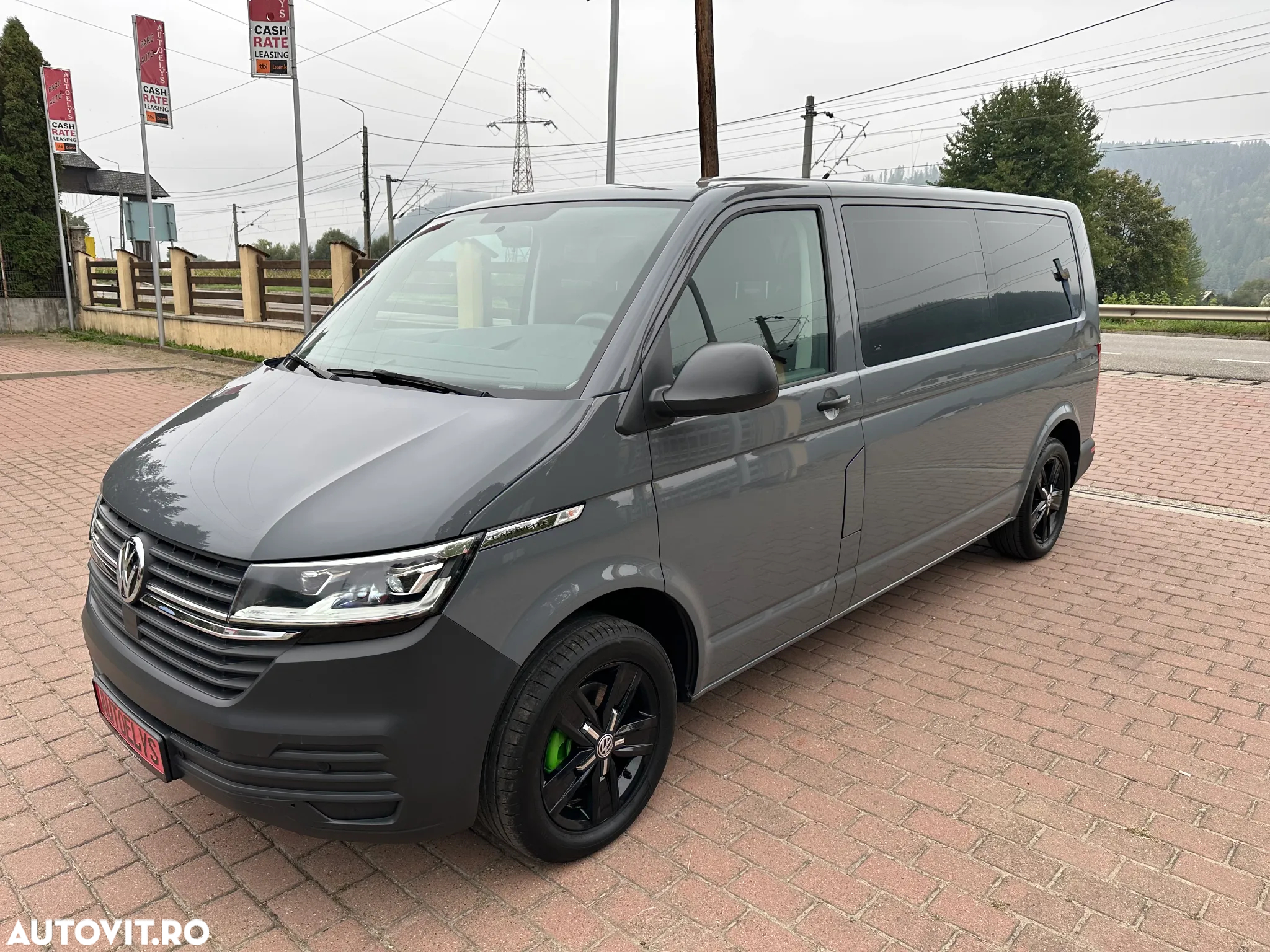 Volkswagen Caravelle - 13