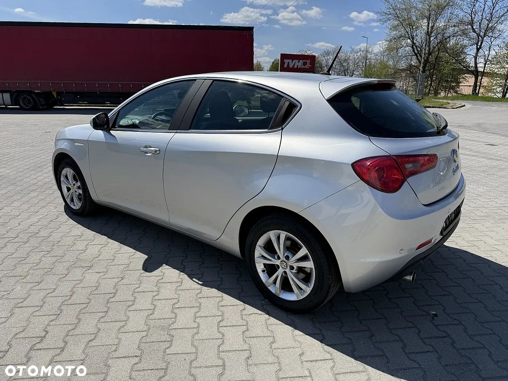 Alfa Romeo Giulietta 2.0 JTDM 16V Veloce - 6
