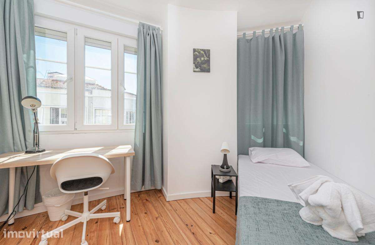 Quarto - localizado em Alcântara Lisbon - Grande imagem: 2/17