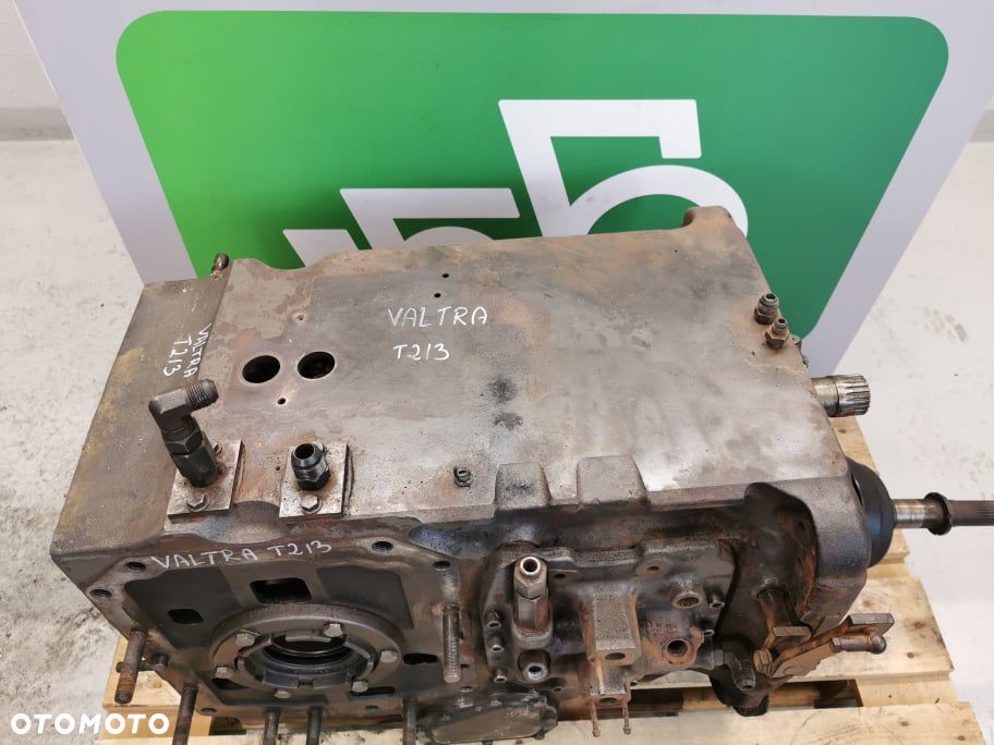 Obudowa ataku tylnego Valtra T 213 - 7