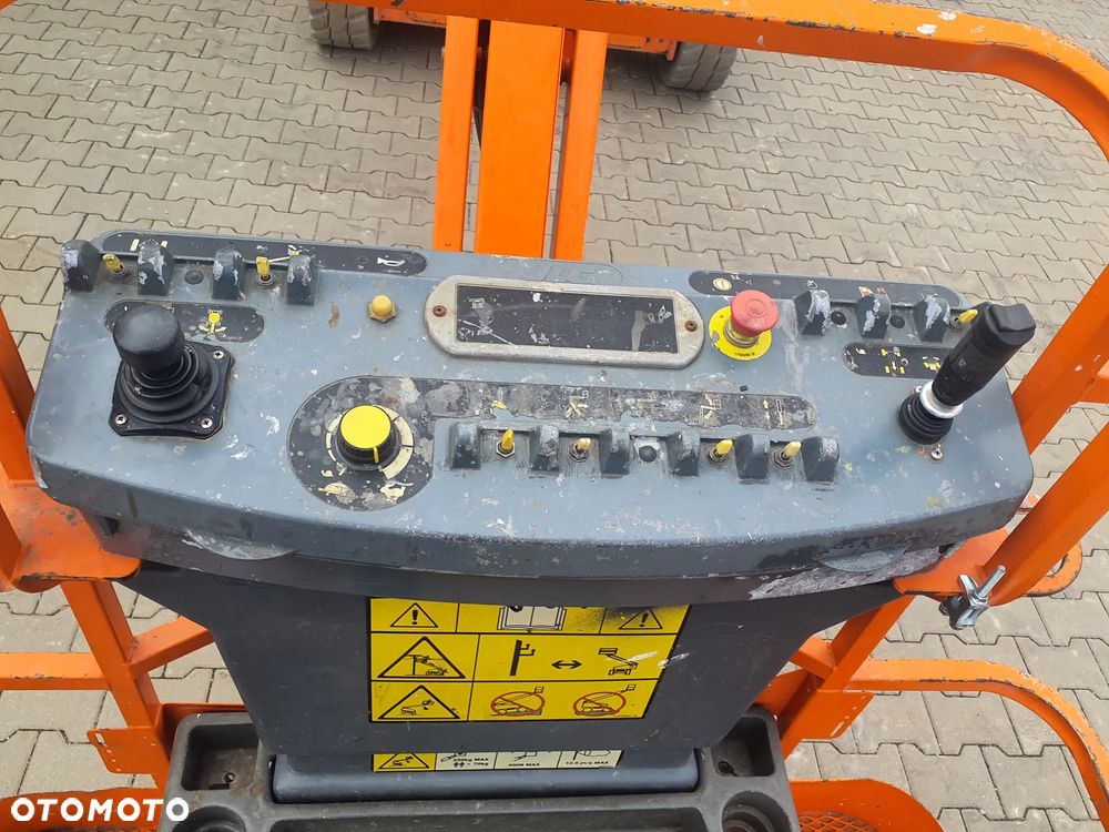 JLG E450AJ - 9