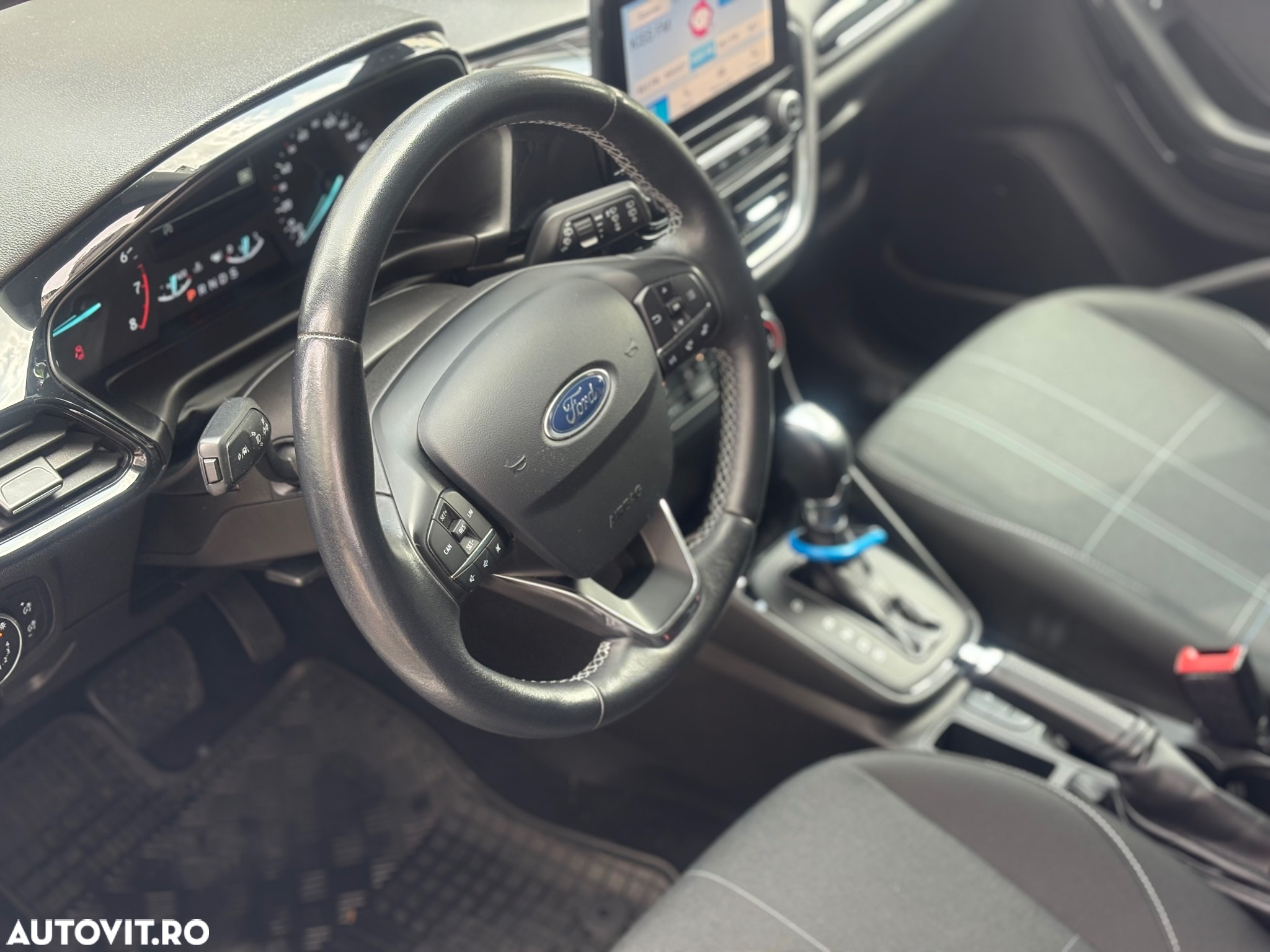 Ford Fiesta 1.0 EcoBoost Powershift Trend - 11