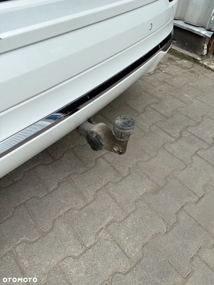 Volvo XC 60 B4 D Plus Bright - 19