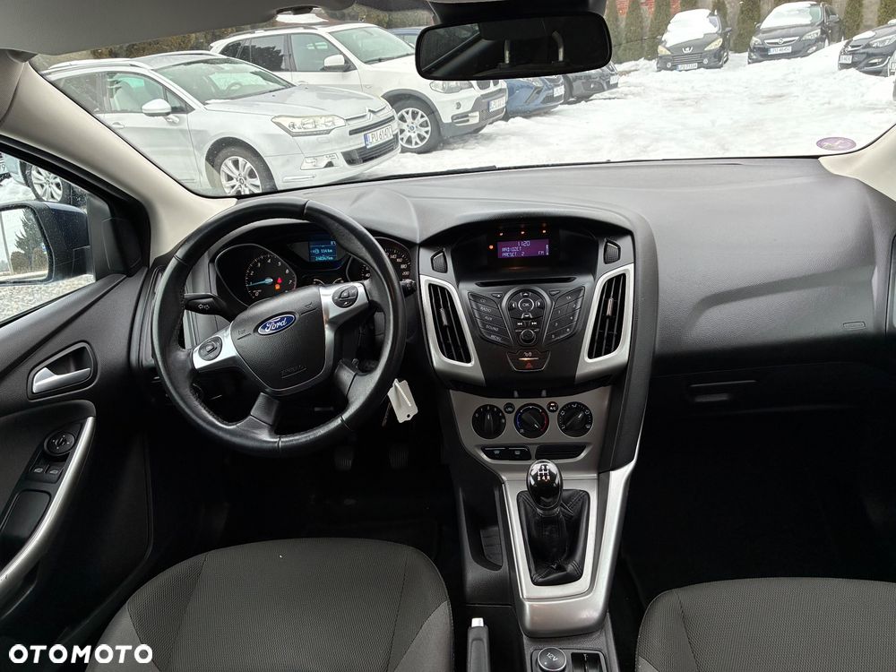 Ford Focus SW 1.6 Ambiente - 12