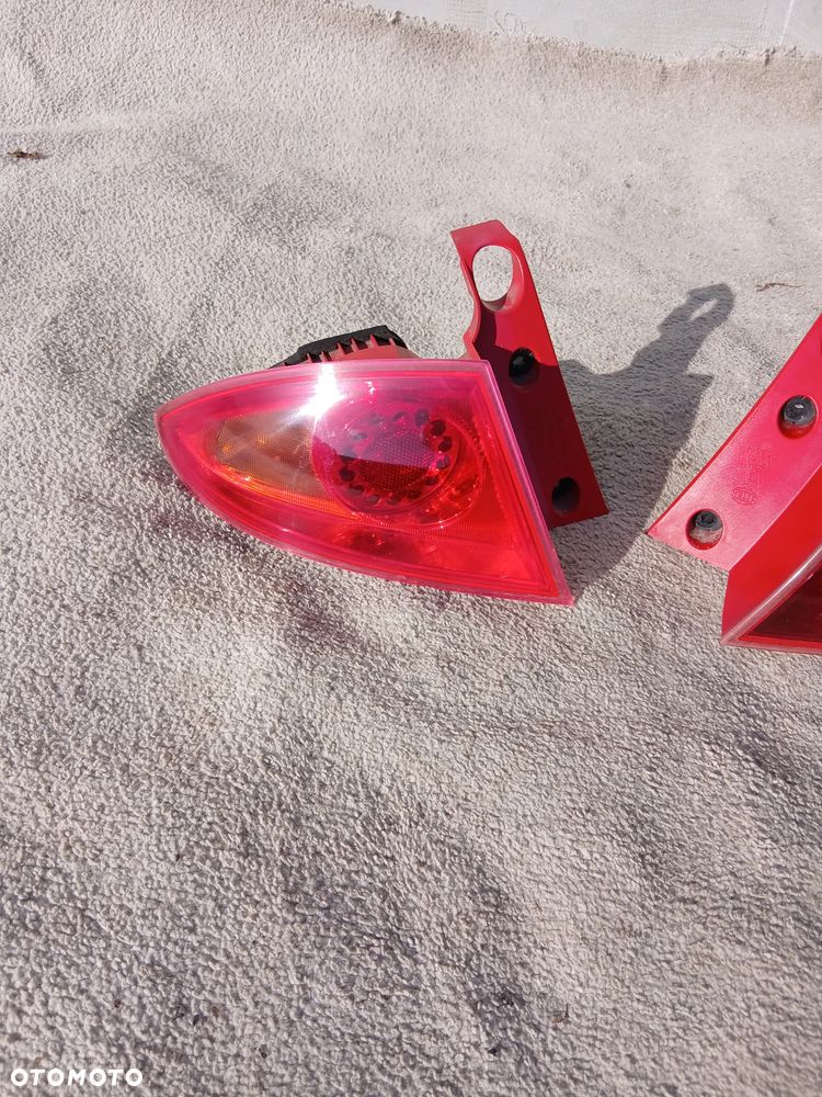 LAMPA TYLNA PRAWA SEAT LEON II - 2