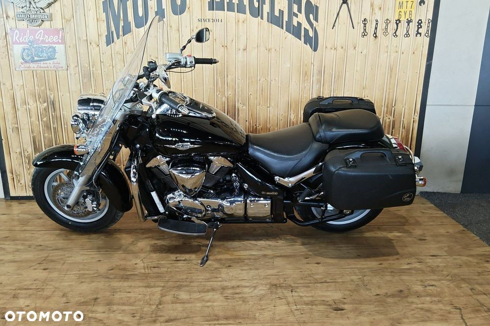 Suzuki Intruder - 24