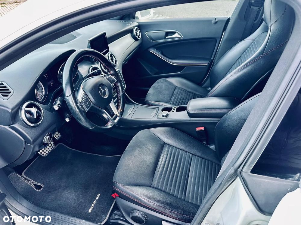 Mercedes-Benz CLA - 13