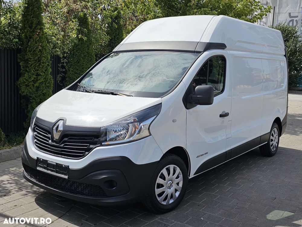 Renault TRAFIC - 1