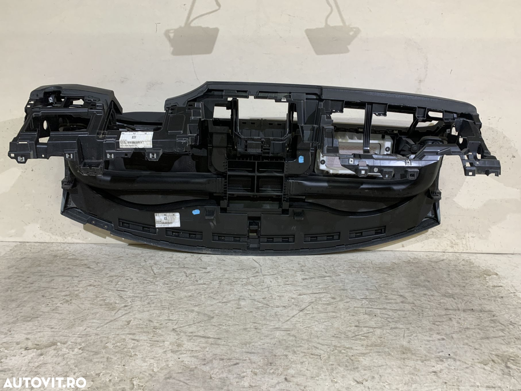 Plansa bord VW Transporter T6 , Multivan, Caravelle, 2016, 2017, 2018, 2019, 2020, 2021, 2022, cod origine OE 7E1857051 - 8